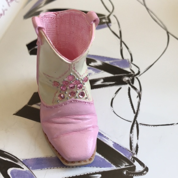 Just the Right Shoe Collection. Design is Rodeo Princess. - Picture 2 of 16